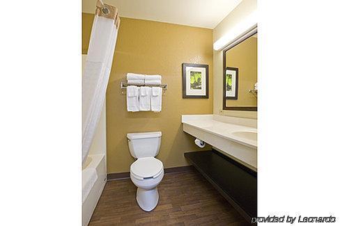 Extended America - Angeles - Woodland Hills Hotel 2*